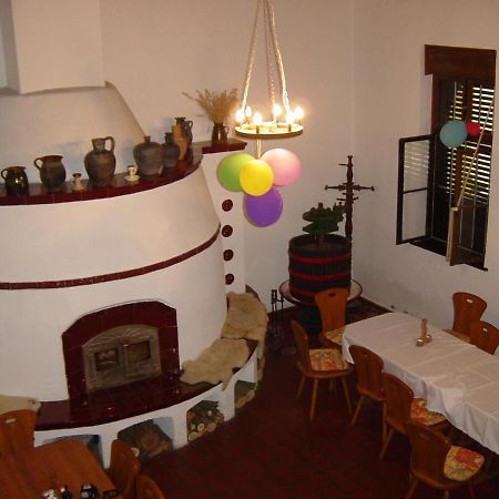 Nitt Pince Es Panzio Bed & Breakfast Kisharsany Luaran gambar