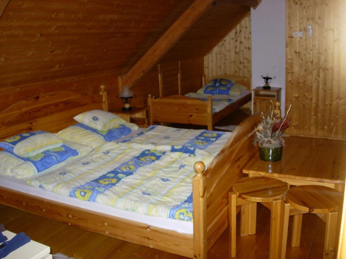 Nitt Pince Es Panzio Bed & Breakfast Kisharsany Luaran gambar
