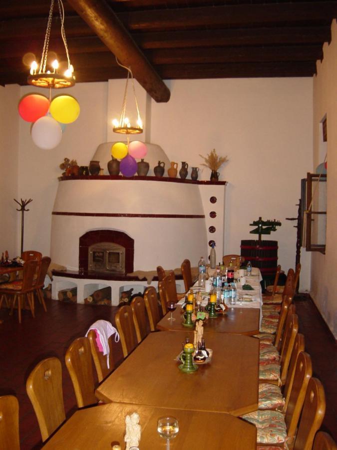 Nitt Pince Es Panzio Bed & Breakfast Kisharsany Luaran gambar